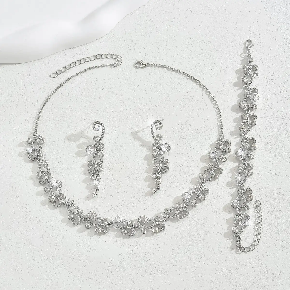 4PC Women's Fashion Water Diamond Petal Necklace Earrings Bracelet Set, Suitable for Wedding, Party, and Festival Gifts