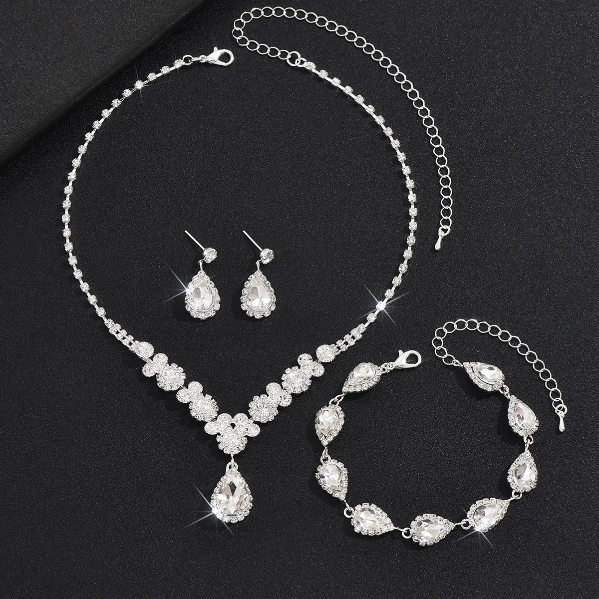 4PC Women's Fashion Copper Inlaid Claw Chain Water Drop Necklace Earrings Bracelet Set Suitable for Wedding, Party, Festival Gif