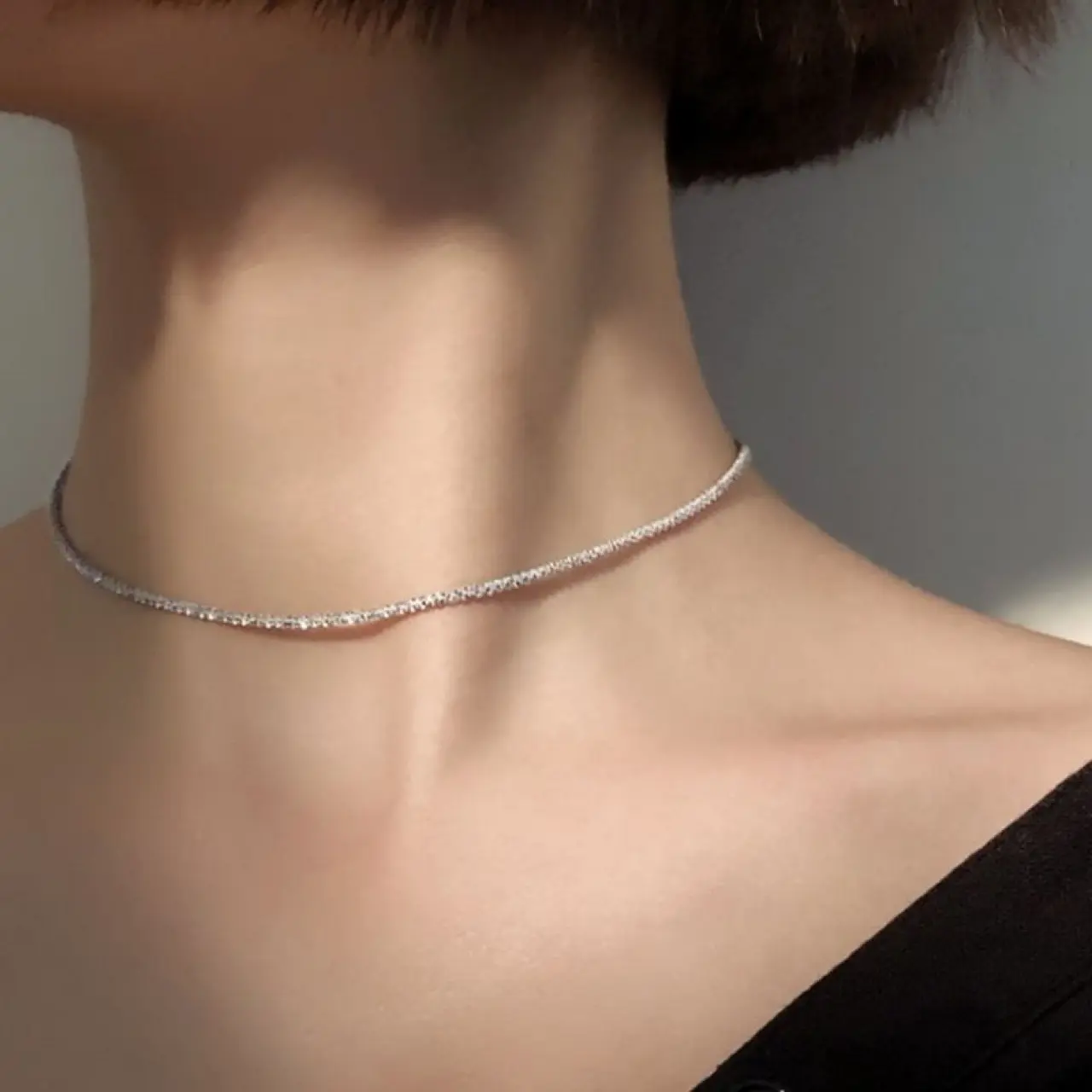 Ladies' fashionable, simple, and luxurious necklace, bracelet, and jewelry set suitable for weddings, gatherings, and holiday gi