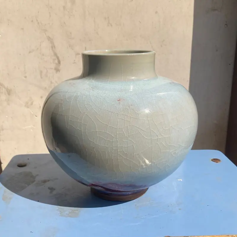 Short-necked vase Ceramic vase ornamental vase handicrafts Jun porcelain has ice cracks open pieces of under-glaze bubbles