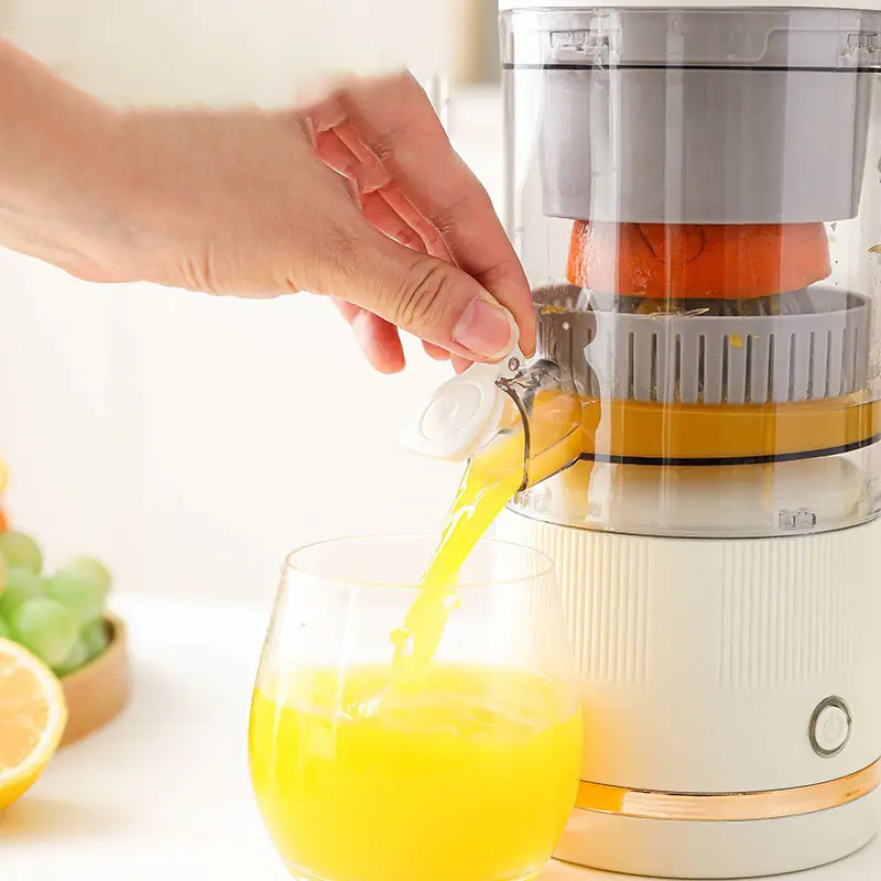 Portable Household Juicer Juice Extractor Juice Separating Extractor USB Charging Fruit Juice Extractor Multi-functional Juicer