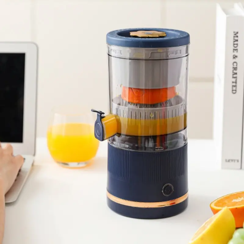 Portable Household Juicer Juice Extractor Juice Separating Extractor USB Charging Fruit Juice Extractor Multi-functional Juicer