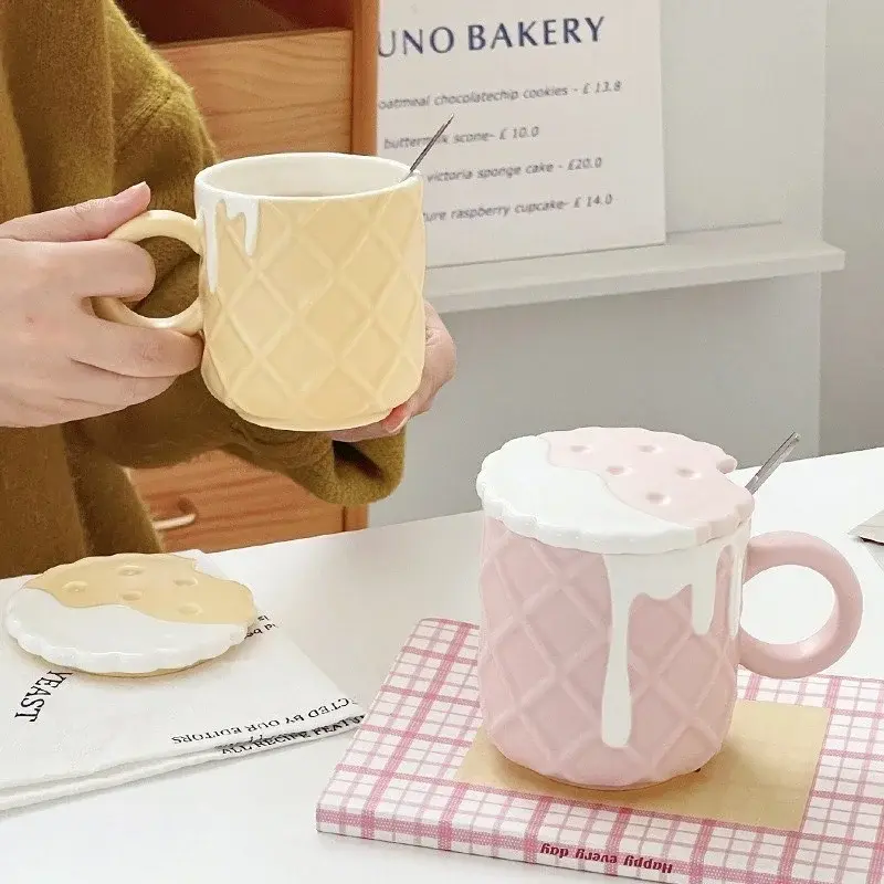 1pc 400ML Biscuit Pattern Coffee Mug With Lid And Spoon Ceramic Coffee Cups Cute Kawaii Water Cup Summer Winter Drinkware Gifts