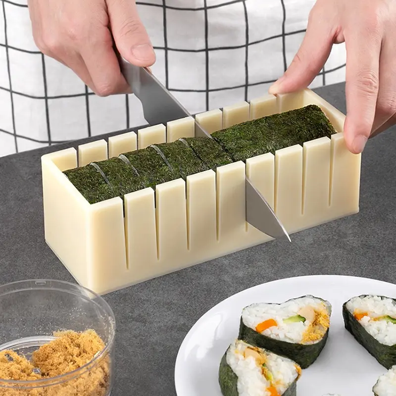 Sushi Molds Plastic Heart/Round/Square Sushi Tools Household Simple Sushi Making Gadgets Multifunctional DIY Moulds with Shovel