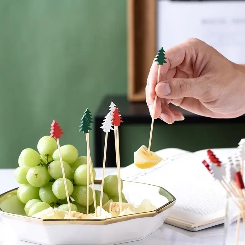 Bamboo Skewer Christmas Fruit Sticks Disposable Santa Claus Snowflake Xmas Tree Fruit Fork Buffet Kitchen Dessert Xmas Ornament