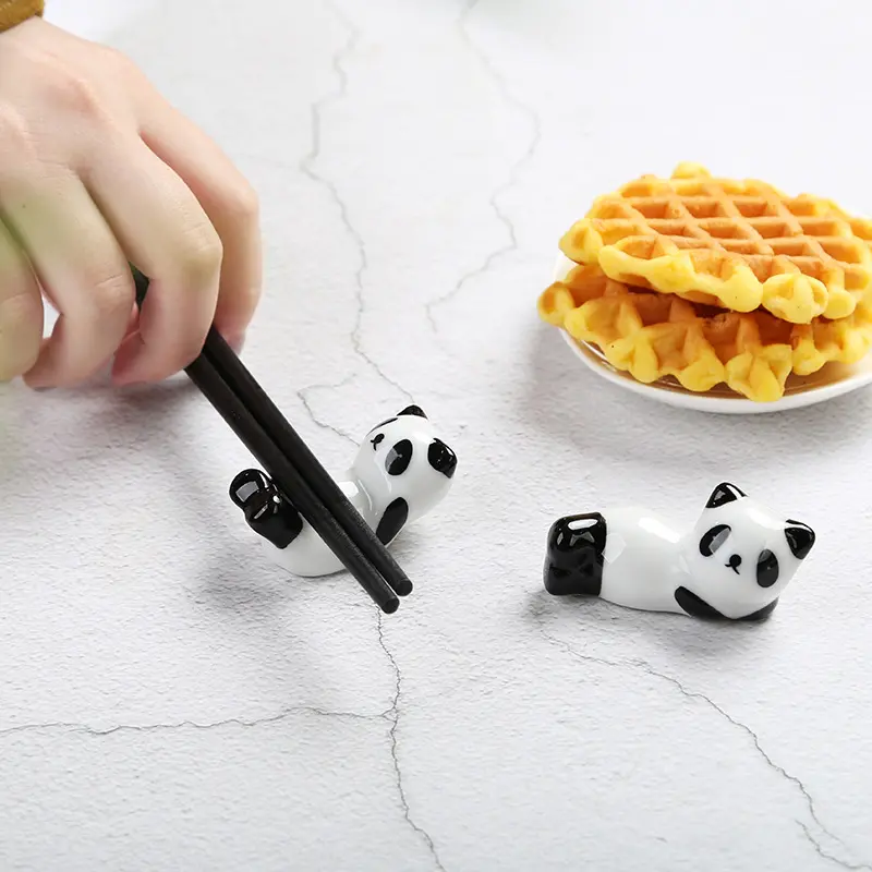 Ceramic Creative Chopsticks Rack Chopsticks Holder Home Dining Table Decors Small Ornaments Hotel Restaurant Table Pen Shelf