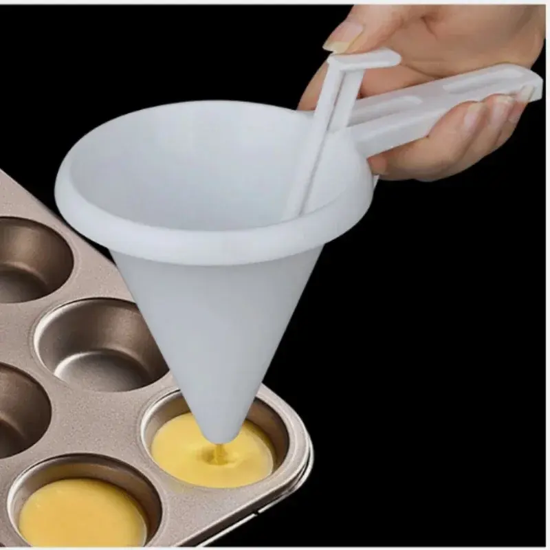 Adjustable Hand-held Baking Cream Portion Funnel Batter Chocolate Liquid Dispenser Useful Things for Kitchen Accessories Utensil