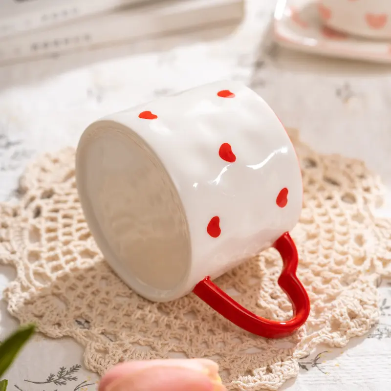 Novelty Hand Painted Coffee Tea Cup Creative Heart Cup Ceramics Milk Cups Porcelain Coffee Cups Wholesale Tableware Cups Gift