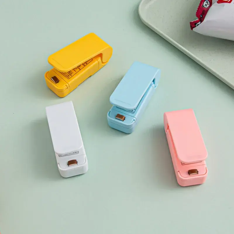 Portable Sealing Clip Household Sealing Machine Snack Moisture-proof Sealer Hand Press Sealer Food Fruit Snack Preservation Tool