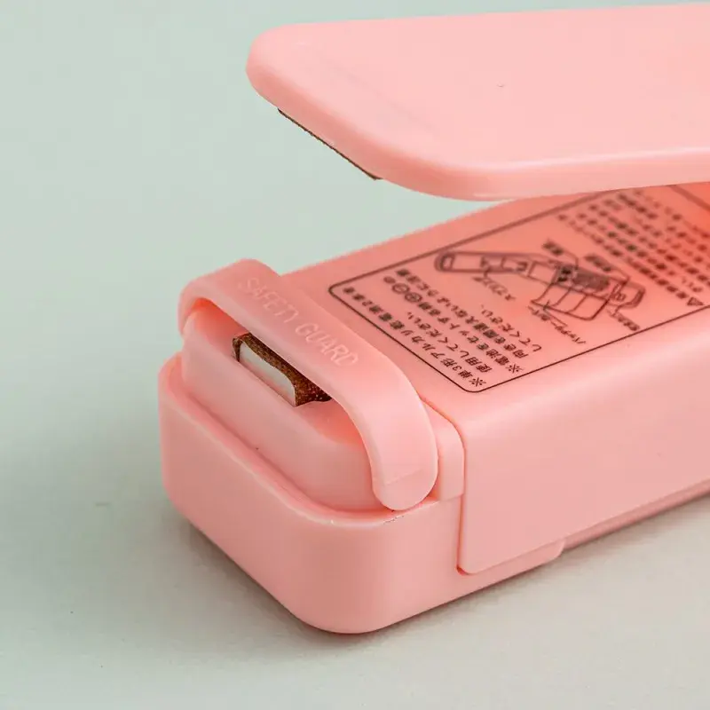 Portable Sealing Clip Household Sealing Machine Snack Moisture-proof Sealer Hand Press Sealer Food Fruit Snack Preservation Tool