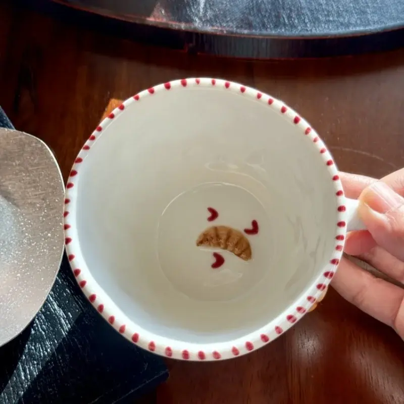 Hand-painted Relief Mug Underglaze Colored Ceramic Coffee Cup with Handle Bear Waffles Breakfast Milk Cup Oatmeal Brewing Cup