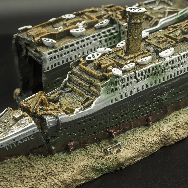 1Pcs Titanic Shipwreck 38cm Resin Aquarium Fish Tank Ornament Wreckage Ship Cruises Artificial Landscaping Home Decoration Gifts