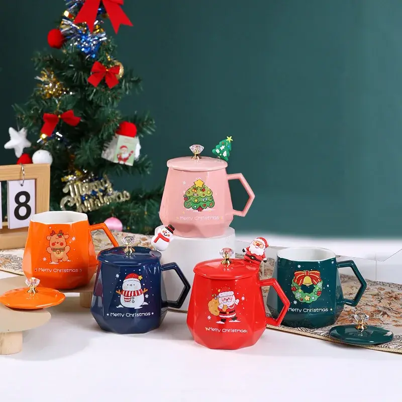 Christmas Mugs Ceramic Cup Water Tea Juice Coffee Milk Cup Santa Claus Elk Mug with Lid and Spoon Cup Creative Xmas Gifts Decor
