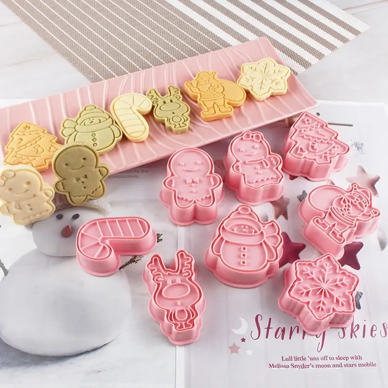 8Pcs/set Biscuit Mold Santa Elk Snowflake Gingerbread Man Snowman Moulds New Year Xmas Party Decor Press Type Baking Gadgets