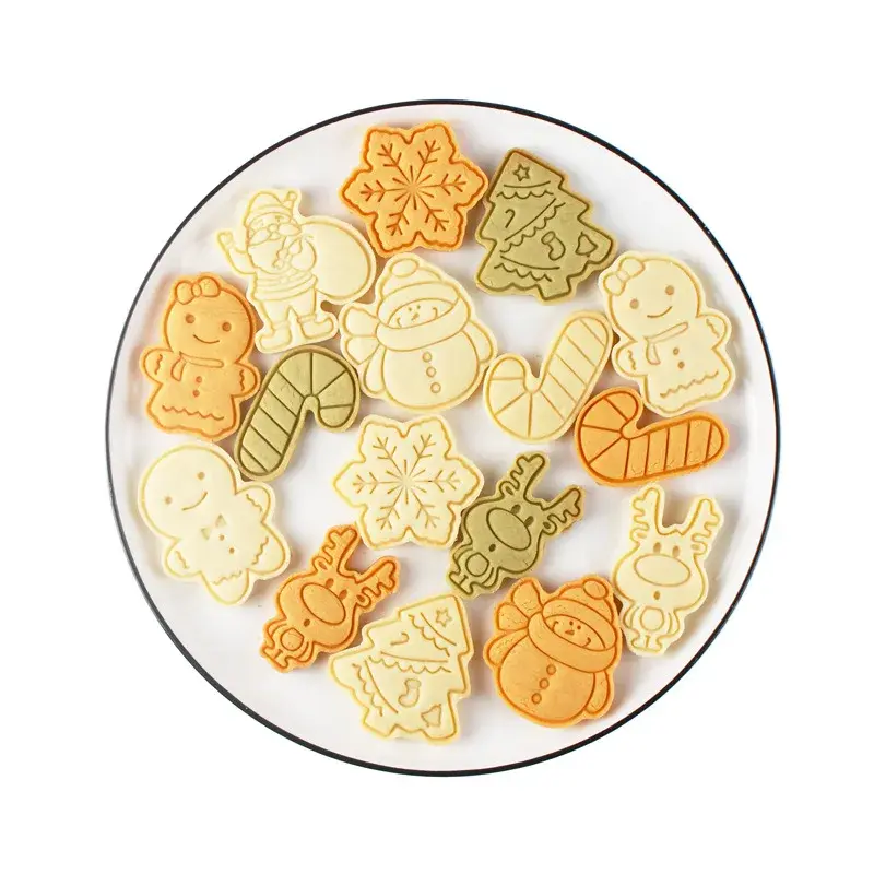 8Pcs/set Biscuit Mold Santa Elk Snowflake Gingerbread Man Snowman Moulds New Year Xmas Party Decor Press Type Baking Gadgets