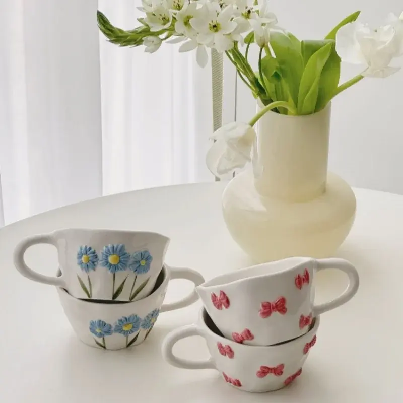 Ceramic Hand-painted Relief Mug Irregular Underglaze Colored Coffee Cup with Handle Daisy Bow Breakfast Cup Oatmeal Brewing Cup