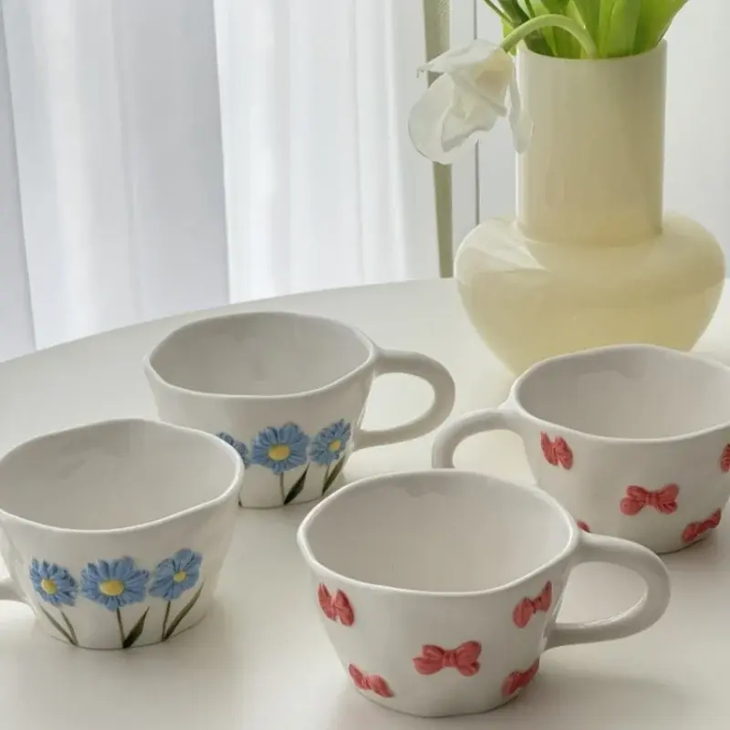 Ceramic Hand-painted Relief Mug Irregular Underglaze Colored Coffee Cup with Handle Daisy Bow Breakfast Cup Oatmeal Brewing Cup