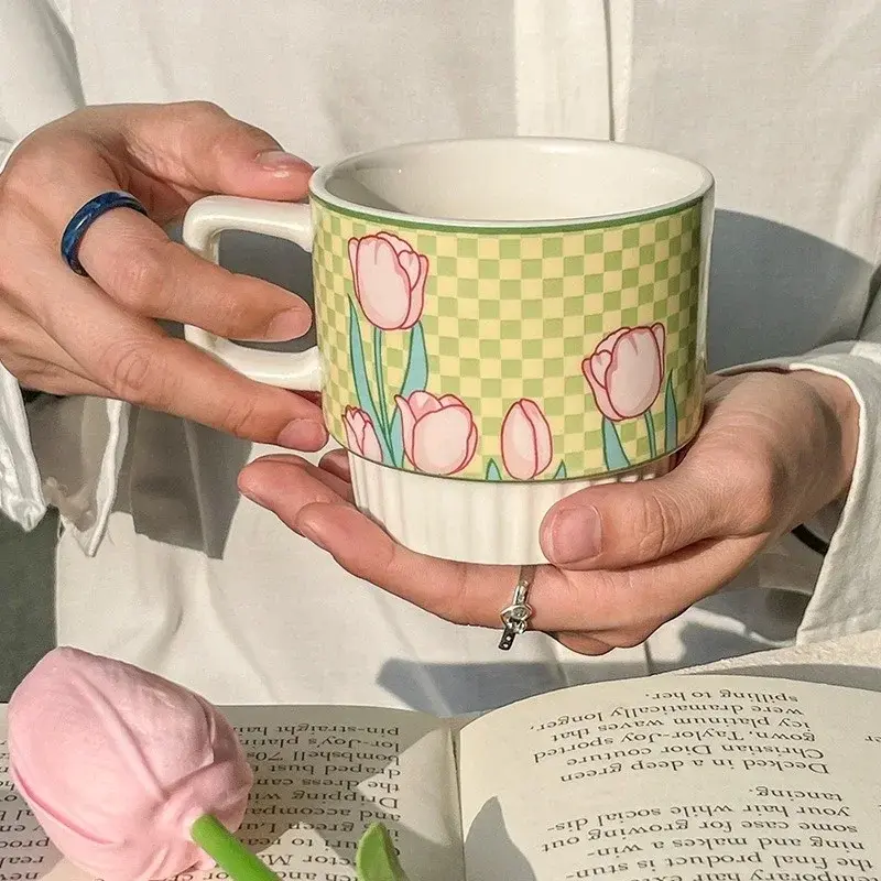 1Pcs Ceramic Mug Tulip Flower Cup Lovely Maiden Sense Water Cup Couple Style Coffee Cup Kitchen Drinkware Creative Mugs Cute