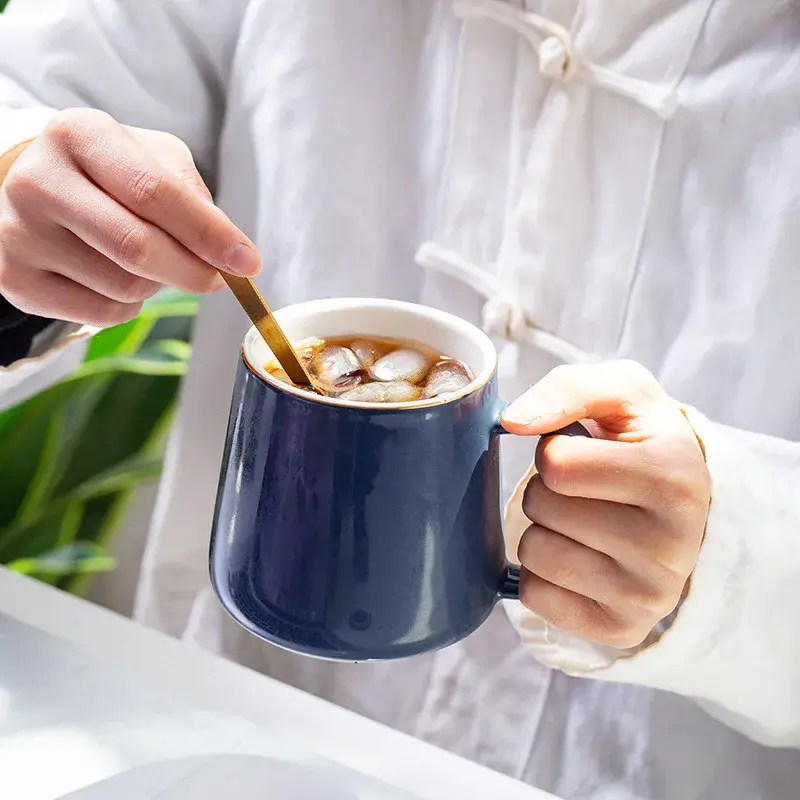 400ml European Style Light Luxury Gold-painted Ceramic Coffee Mug with Lid Stainless Steel Spoon Water Cup Insulation Milk Mug