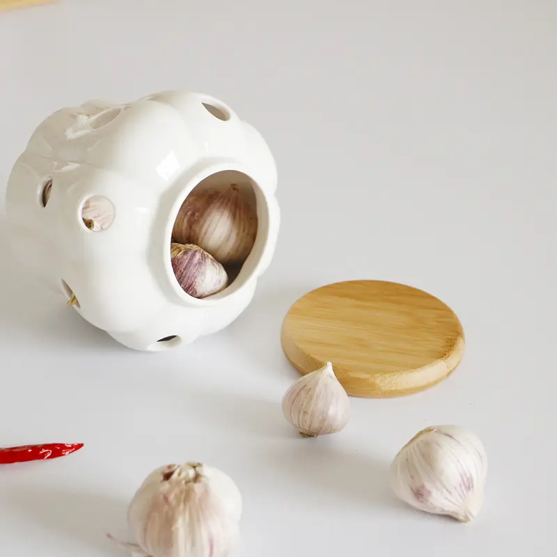 Pumpkin Jar with Lid Hollow Out Kitchen Ventilation Storage Tank Durable Ceramic Garlic Ginger Dried Chili Pepper Storage Jars