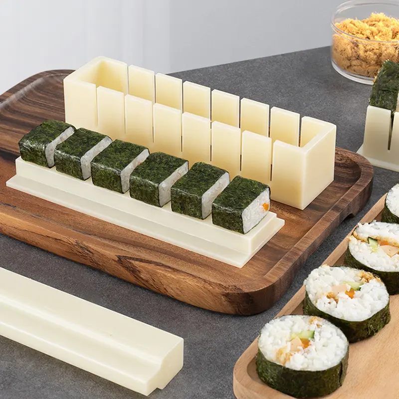 Sushi Making Kit Plastic Kimbap Sushi Rolls Mold Round Square Heart-shaped DIY Kitchen Sushi Making Tools Home Cake Roll Mold