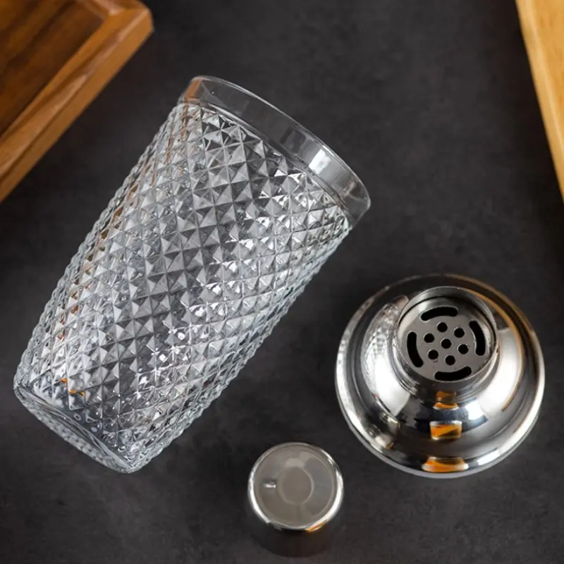 Glass Cocktail Shaker Kit Crystal Cocktail Shaker, 17oz Martini Shaker with Leakproof Metallic Steel Lid&Strainer for Home