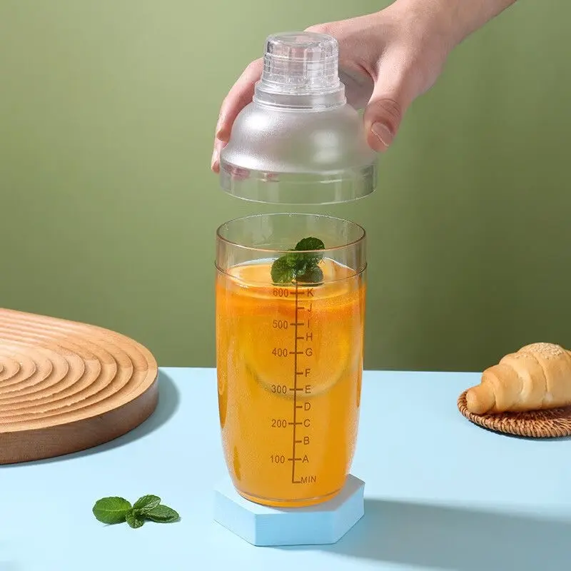 350ml/500ml/700ml/1000ml Plastic Cocktail Shaker Martini Hand Shaker Cup with Scales Milk Tea Wine Drink Shaker Mixer Bar Tools
