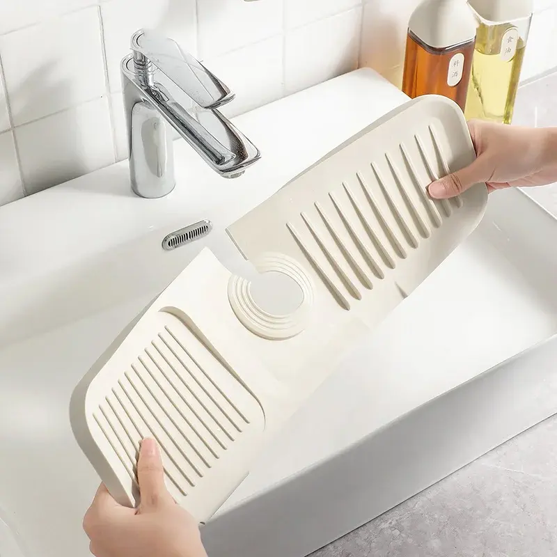 Kitchen Silicone Splash Pad Sink Faucet Splash Catcher Countertop Drainage Drying Mats Protector Mat Draining Pad Kitchen Gadget