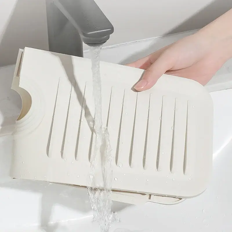 Kitchen Silicone Splash Pad Sink Faucet Splash Catcher Countertop Drainage Drying Mats Protector Mat Draining Pad Kitchen Gadget