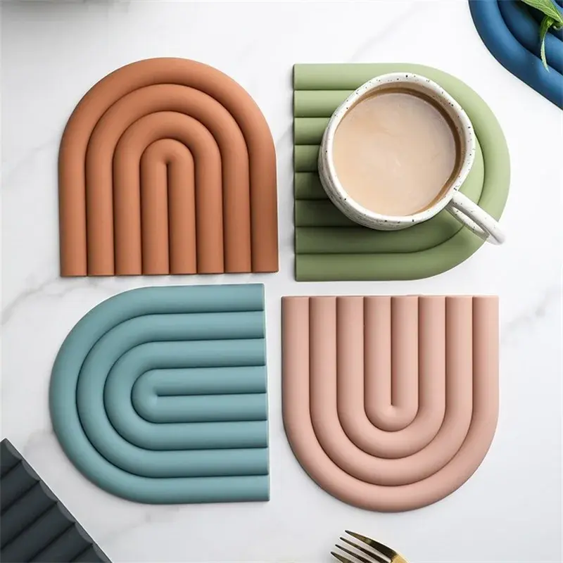 Thickened Kitchen Casserole mat Rainbow Silicone Table Mat Coaster Hot Dishes Potholder Placemat Heat Resistant Pan Pad Cup Mat