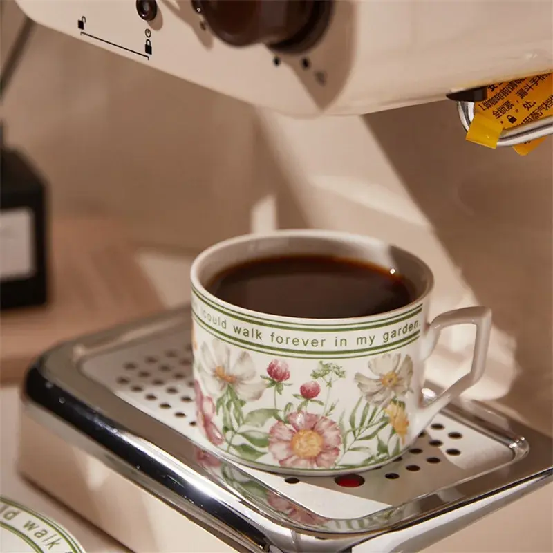 New French Retro Ceramic Mug 350ML Exquisite Flower Coffee Cup and Saucer Afternoon Camellia Tea cup Romantic Gift Water cup