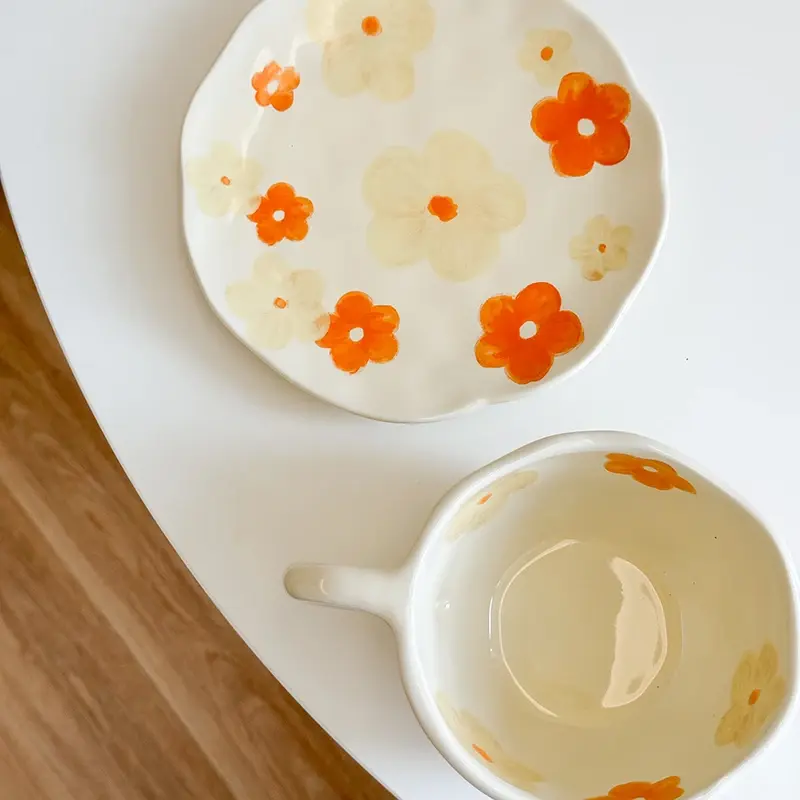1Pcs Creative Ceramic Hand-painted Coffee Cups and Saucers Cute Home Breakfast Cups Dessert Dish Afternoon Tea Cup Drinkware