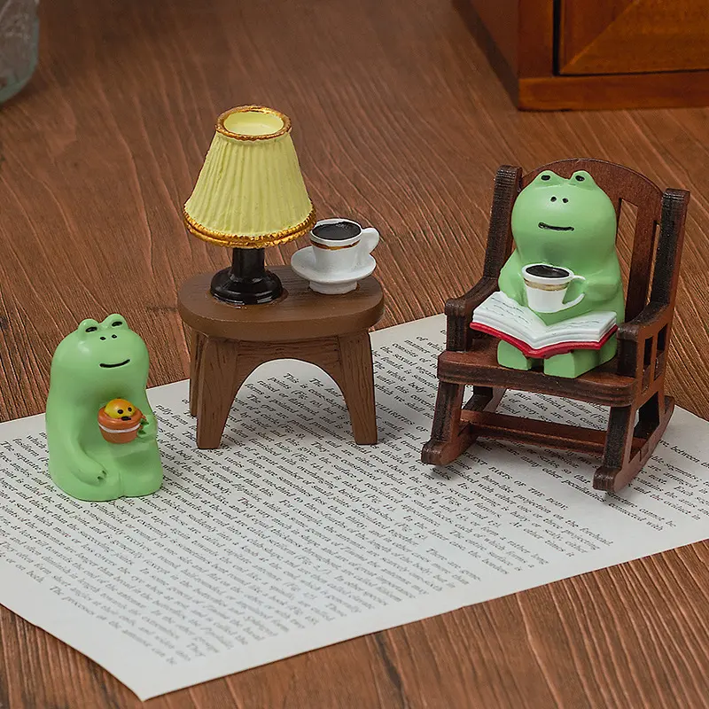Mini Cute Cartoon Frog Rocking Chair Sculpture Pendant Coffee Desk Lamp Frog Resin Office Desktop Decoration Car Interior Crafts