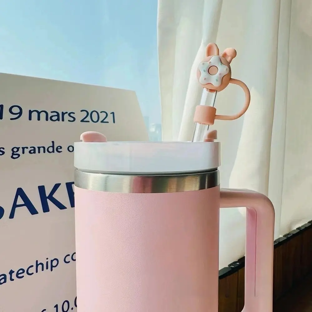 Cute Straw Covers Cap Kawaii Silicone Straw Toppers For Stanley Cup 40 oz Leak-Proof Dust Proof Straws Cover Tumbler Accessories