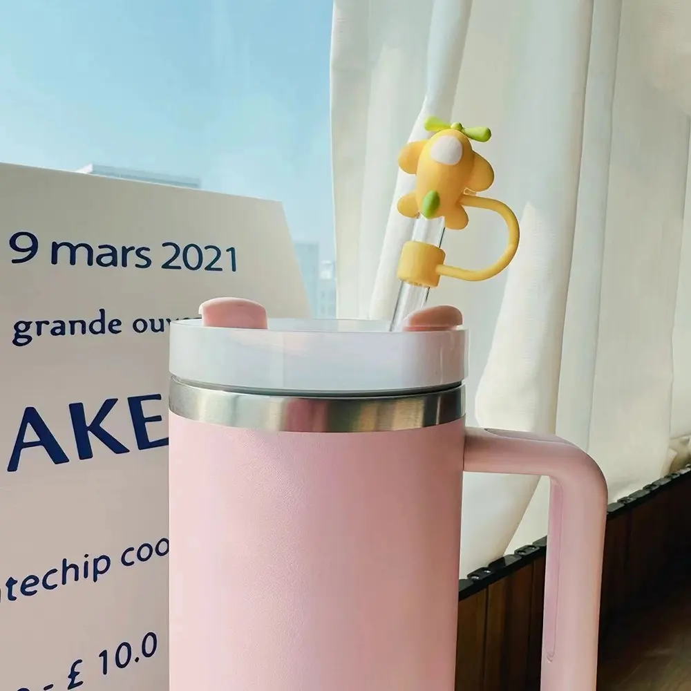 Cute Straw Covers Cap Kawaii Silicone Straw Toppers For Stanley Cup 40 oz Leak-Proof Dust Proof Straws Cover Tumbler Accessories