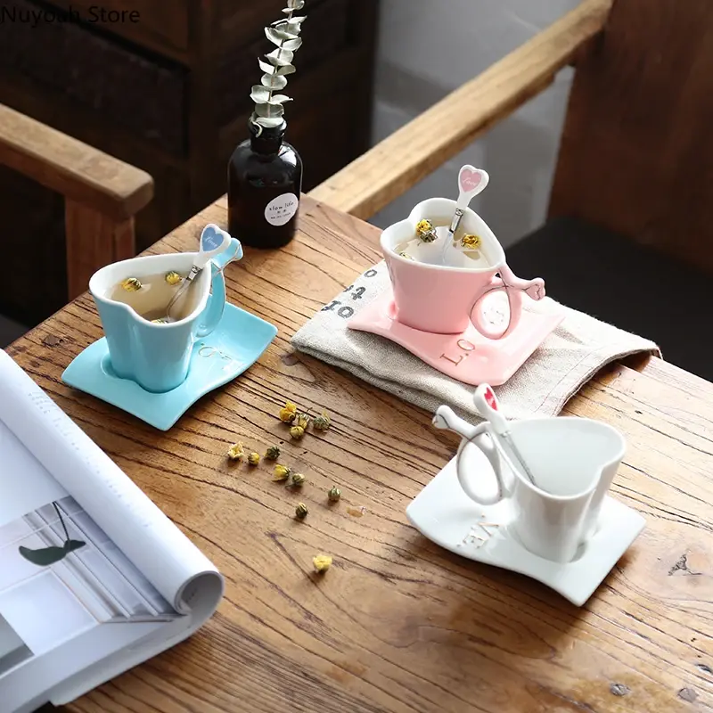 Ceramic Cup Creative Heart-shaped Couple Cup Coffee Cup Set European-style Pink Milk Mug Gilded Crafts Living Room Decoration