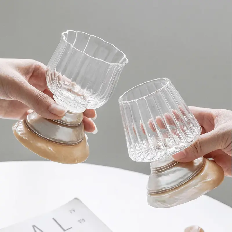 Natural Conch Shells Glass Cups French Wine Glasses Fruit Juice Cups Coffee Mugs Breakfast Milk Mugs Glass Shell Base Mugs 180ML