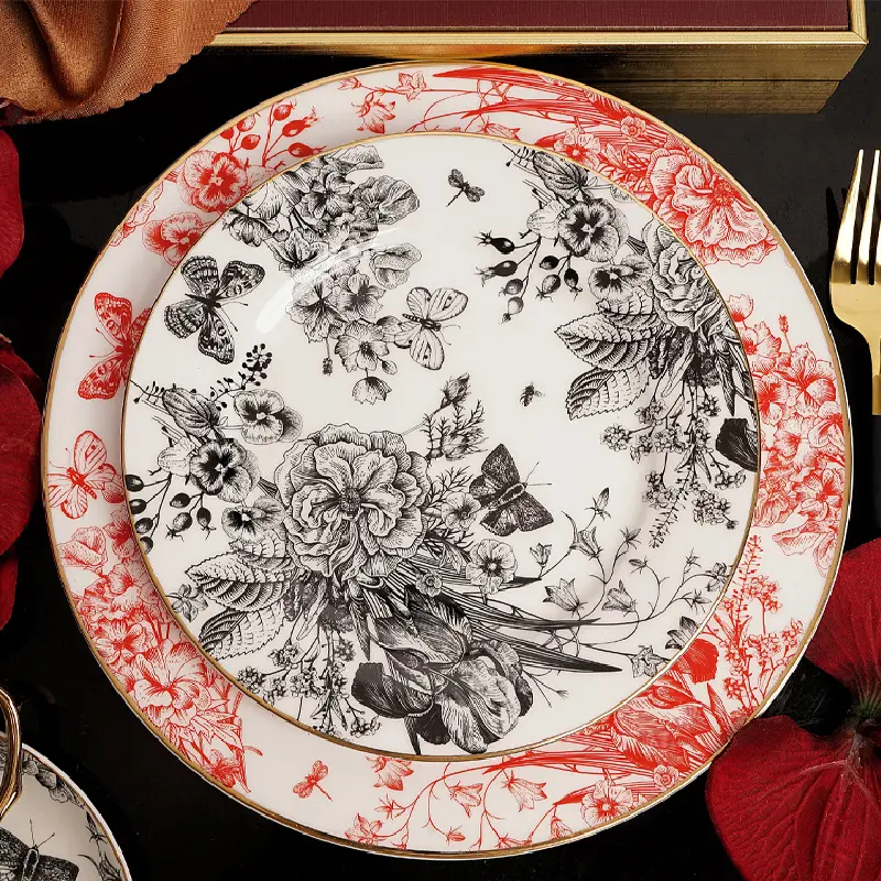 European-style High-grade Bone China Coffee Cups and Saucers Exquisite Round Ceramic Plates Birthday Gifts with Gift Cups