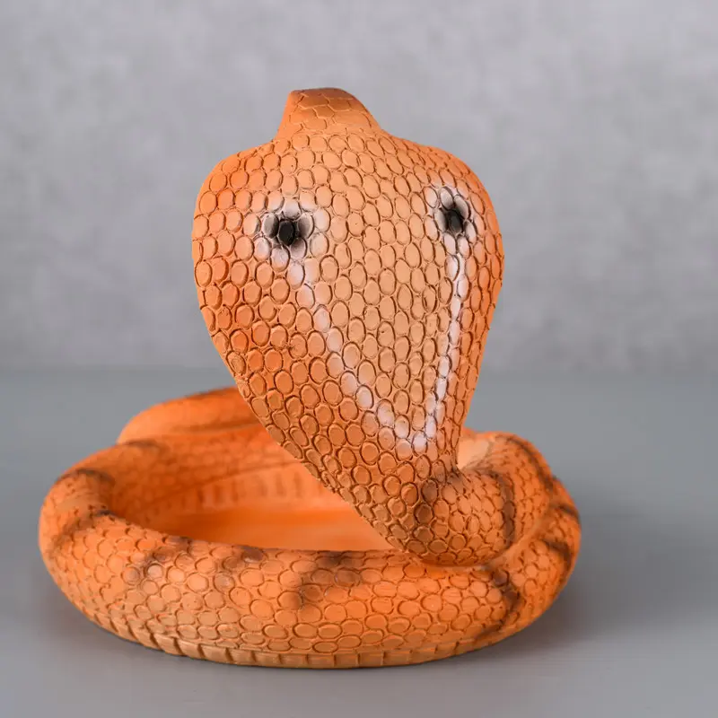 Cobra Ashtray Resin Snake Ashtray Living Room Bedroom Anti-fly Ash Creative Decorations Home Decoration Accessories Ashtray