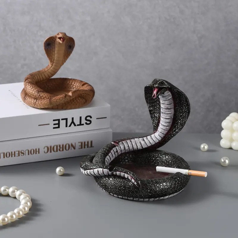 Cobra Ashtray Resin Snake Ashtray Living Room Bedroom Anti-fly Ash Creative Decorations Home Decoration Accessories Ashtray