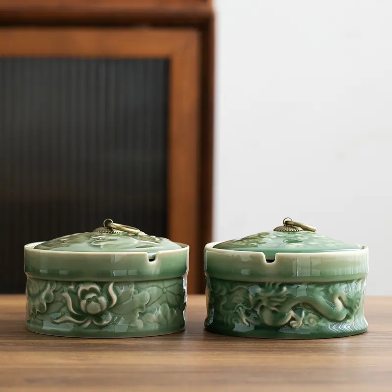 Celadon Ashtray Creative Relief Ashtray with Cover Anti-fly Ash Home Office Tea Set Accessories Ceramic Ashtray Ornaments