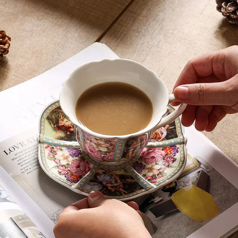 Coffee mug Western court coffee cup with plate Golden edged floral ceramic cup Exquisite tea set afternoon tea light luxury