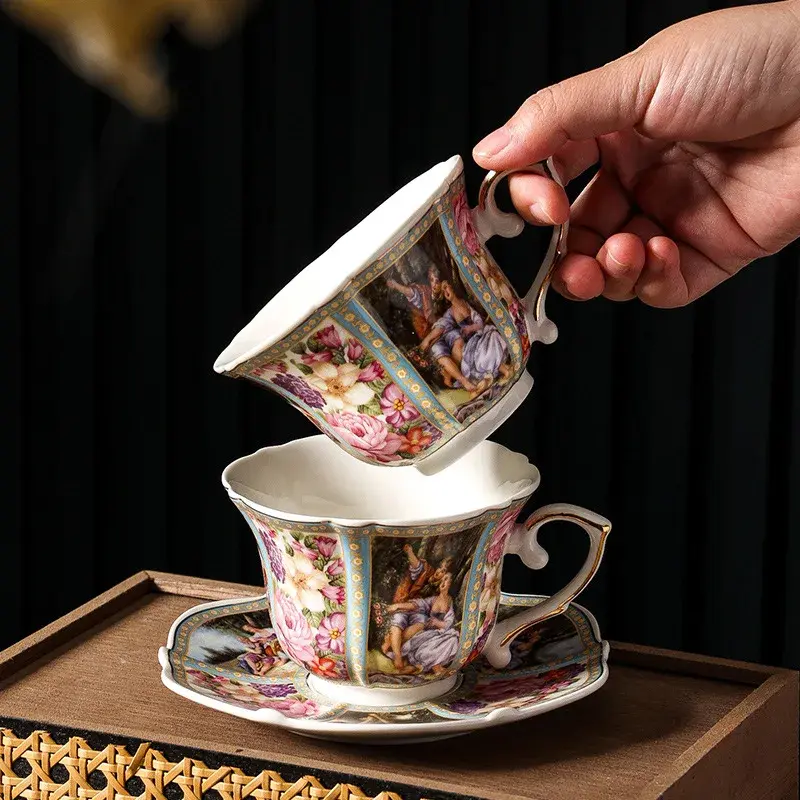 Coffee mug Western court coffee cup with plate Golden edged floral ceramic cup Exquisite tea set afternoon tea light luxury