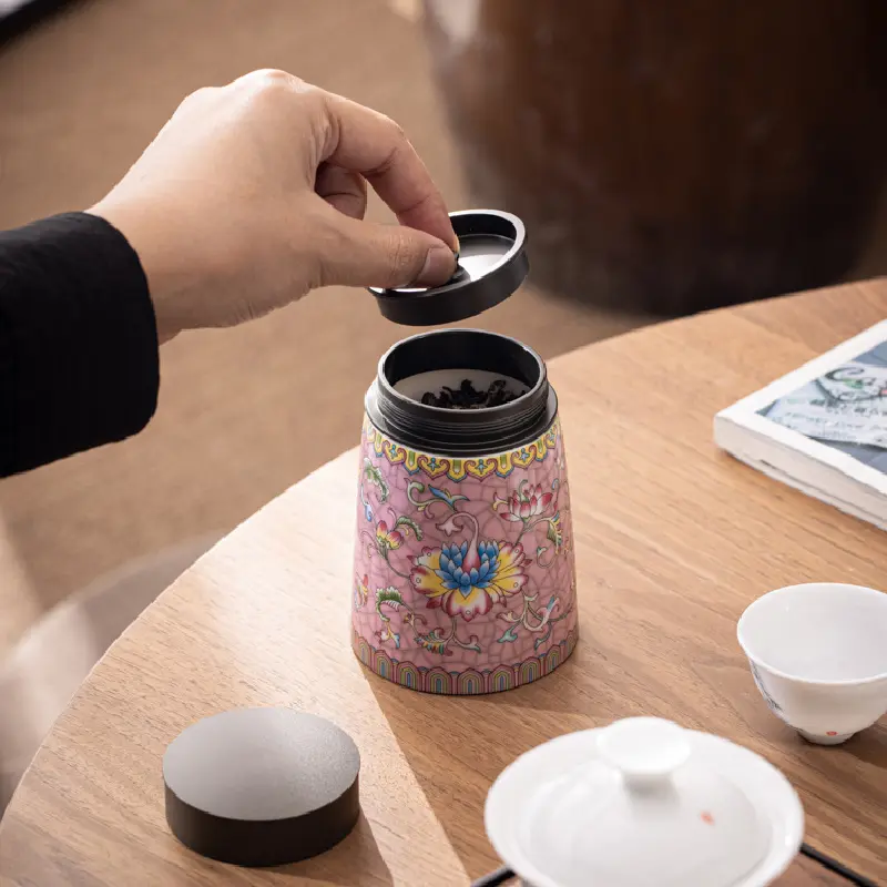 European Style Colored Flower Crown Ceramic Jar with Lid Cylindrical Sealed Tea Pot Porcelain Storage Jar Candle Bottle Decor