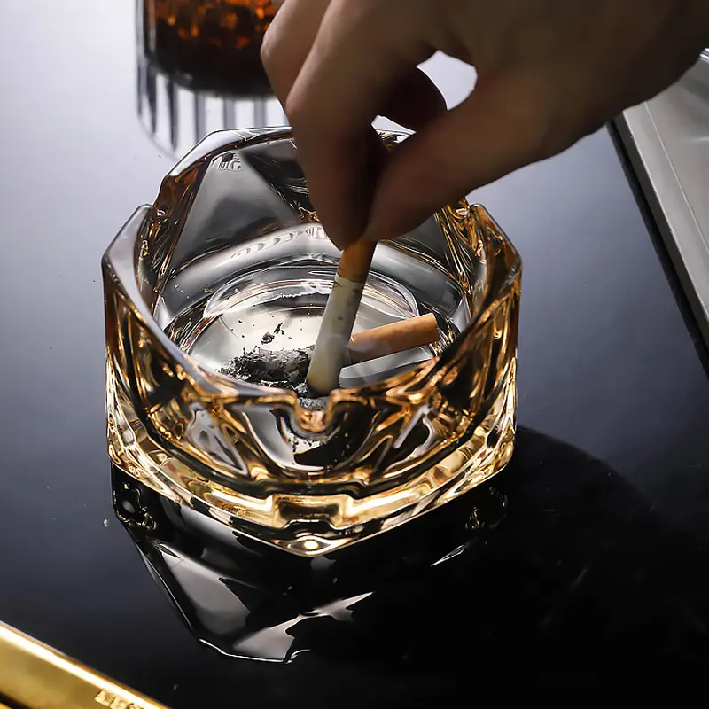 Home Creative Transparent Glass Ashtray Light Luxury Trend Living Room Geometric Ashtray Office Anti-flying Ash Crystal Ashtray