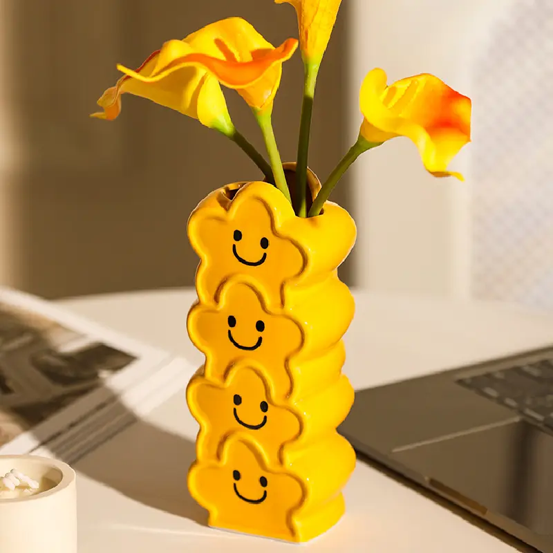Smiling Ceramic Vase Dried Flower Flower Arrangement Accessories Creative Desktop Mini Vase Ornaments Living Room Decoration