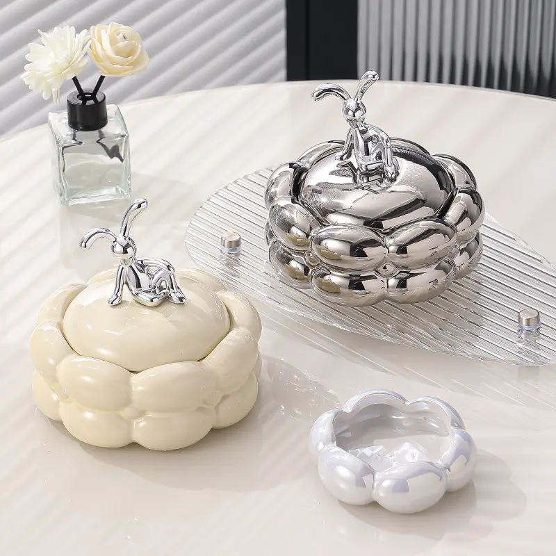 Cream Wind Ashtray Household Living Room Luxury High-grade Sense Covered Office Fly Ash-proof Creative Personality Decorations