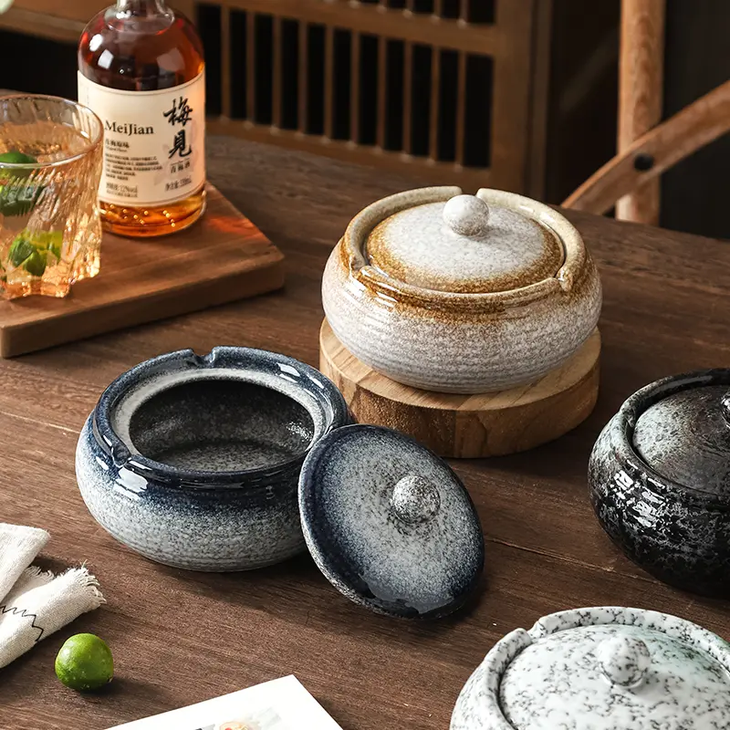 Retro Ceramic Ashtray with Cover Anti-ash Flying Round Cigarette Butts Cylinder Home Decoration Accessories Ceramic Ashtray