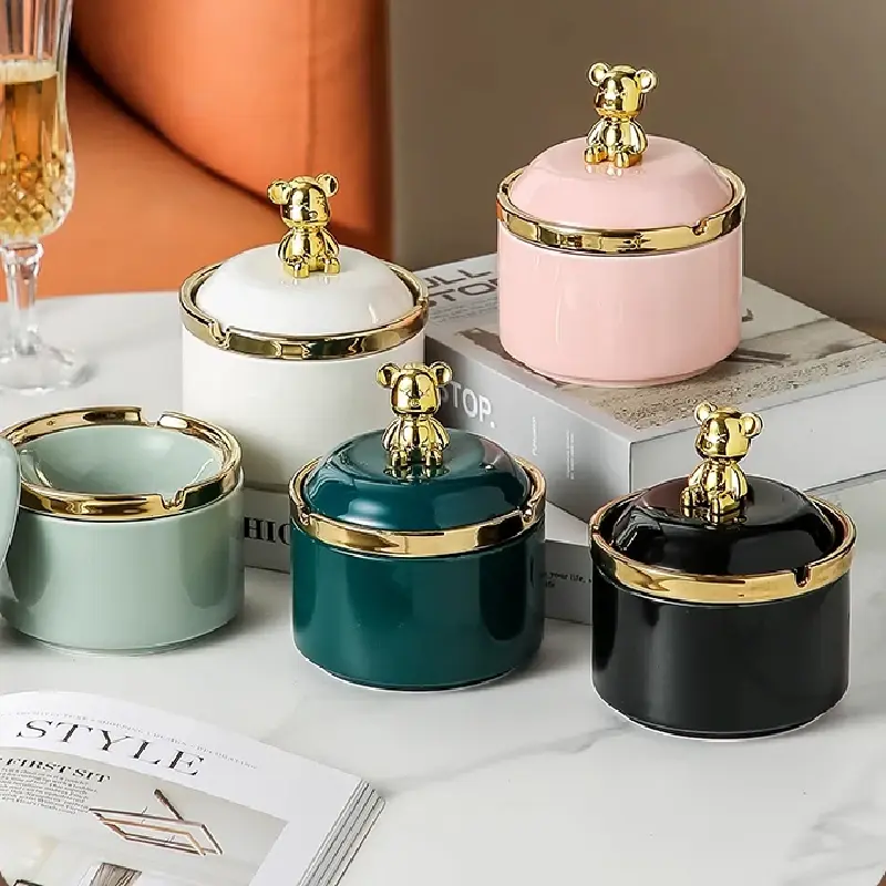 Golden Bear Ceramic Ashtray Gold Funnel Ashtray with Cover To Prevent Fly Ash and Wind Household Living Room Decorative Ashtray