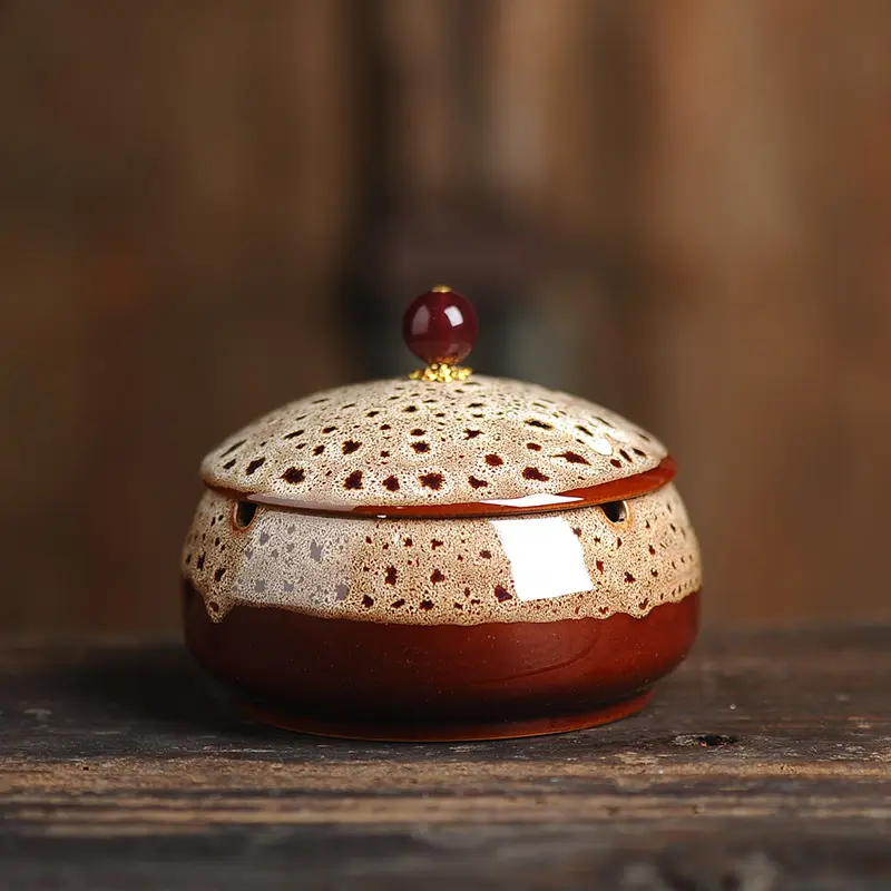 Kiln-changing Ceramic Ashtray with Cover Round Windproof Ashtray Table Decoration Living Room Decoration Accessories Ashtray